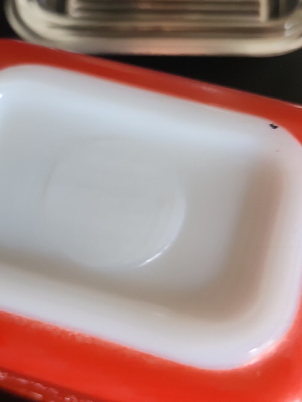 Set of 2 Pyrex Vintage Glass Refrigerator Dishes with Lids - Picture 8 of 12